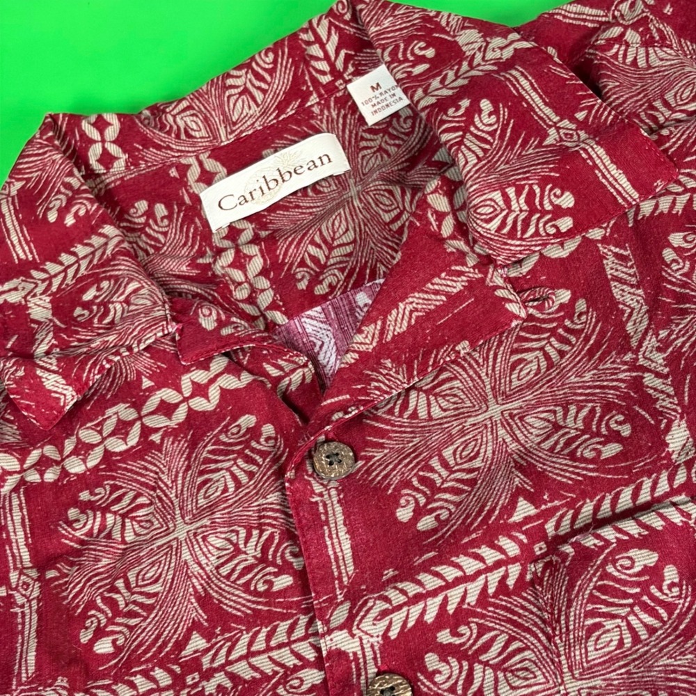 Caribbean‎ Hawaiian Shirt Mens M Red Rayon Geometric AOP Tropical S/S Vacation